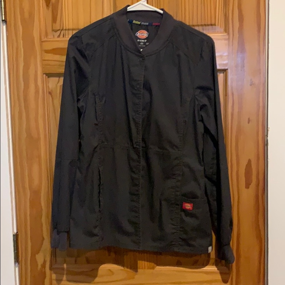 Like new Dickies scrub jacket